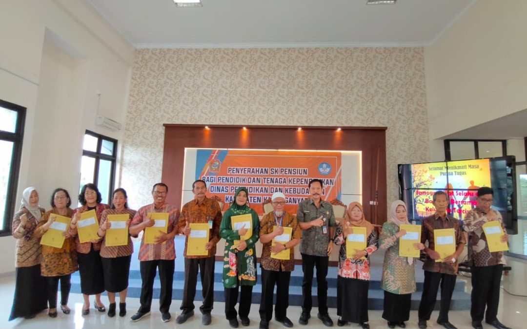 PENYERAHAN SK PURNA TUGAS BULAN OKTOBER TAHUN 2025